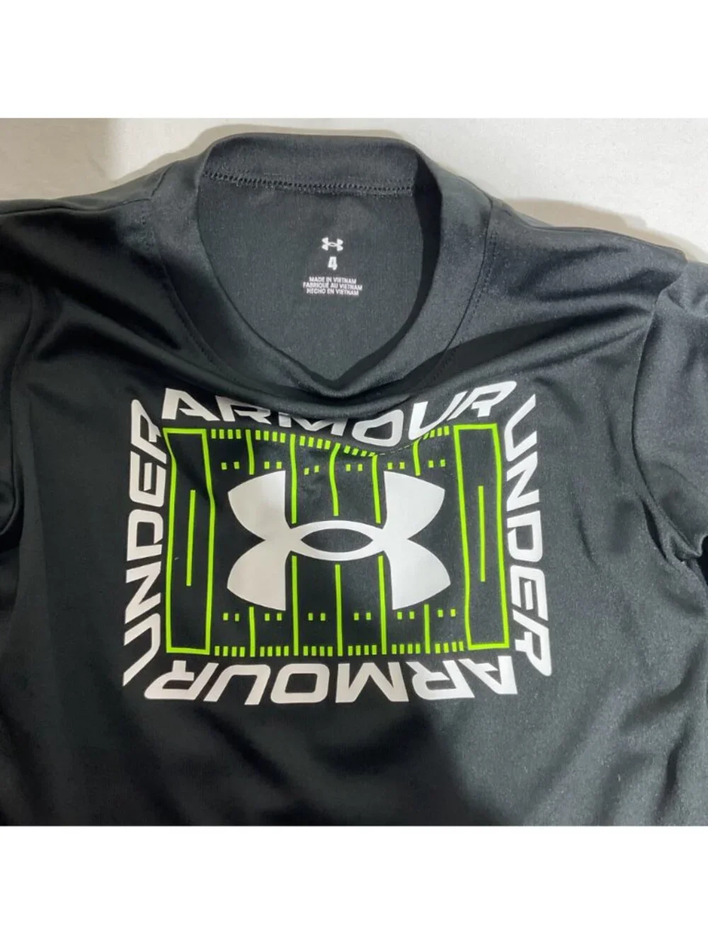 Under Armour Boys 2-Piece Set Long-Sleeve Black Shirt & Grey Joggers Size 4 Comf